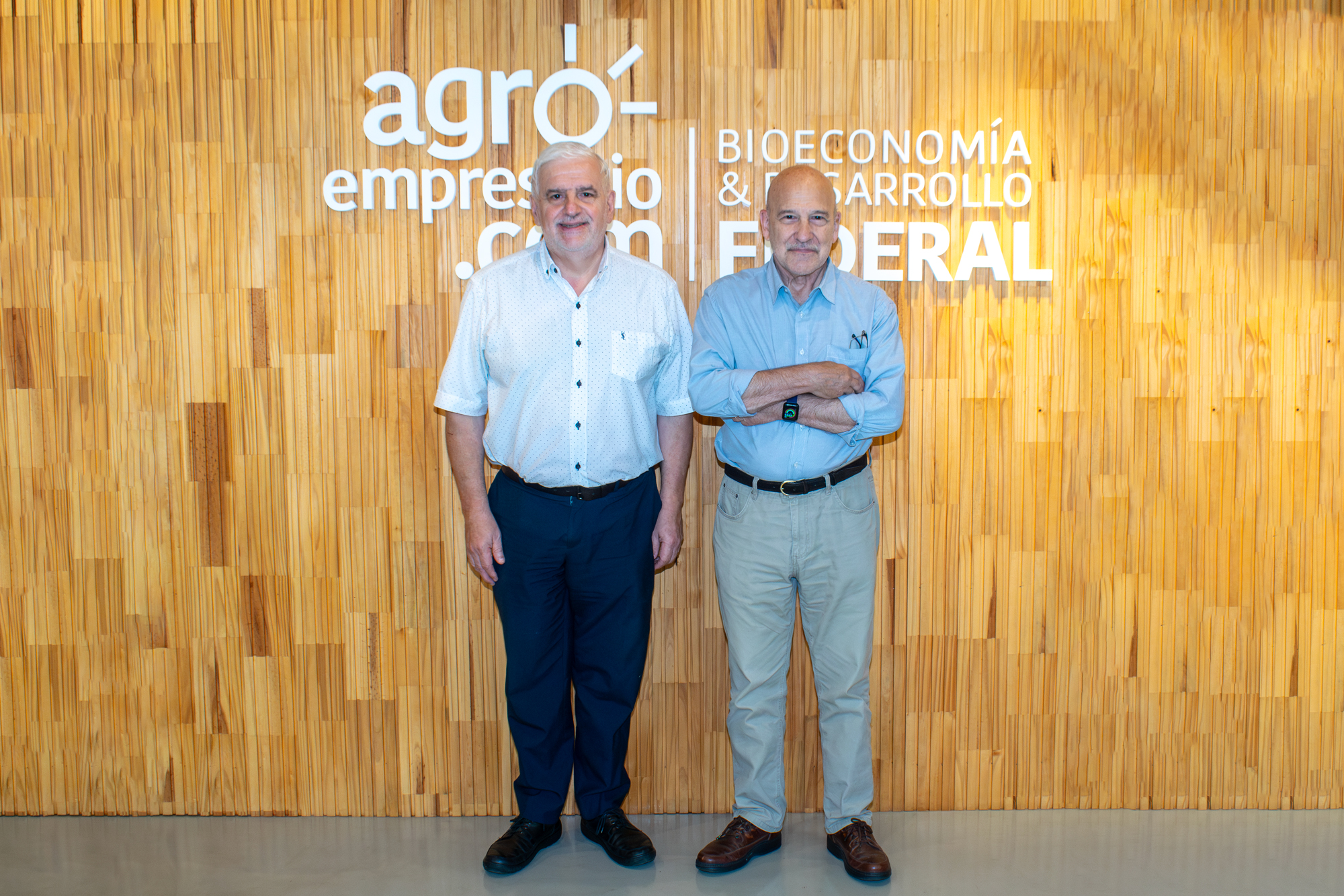 Alejandro Mentaberry, Director  de la Maestría de Bioeconomia IUDPT y Fernando Vilella, Director de Desarrollo Estratégico y Contenidos de Agroempresario.com