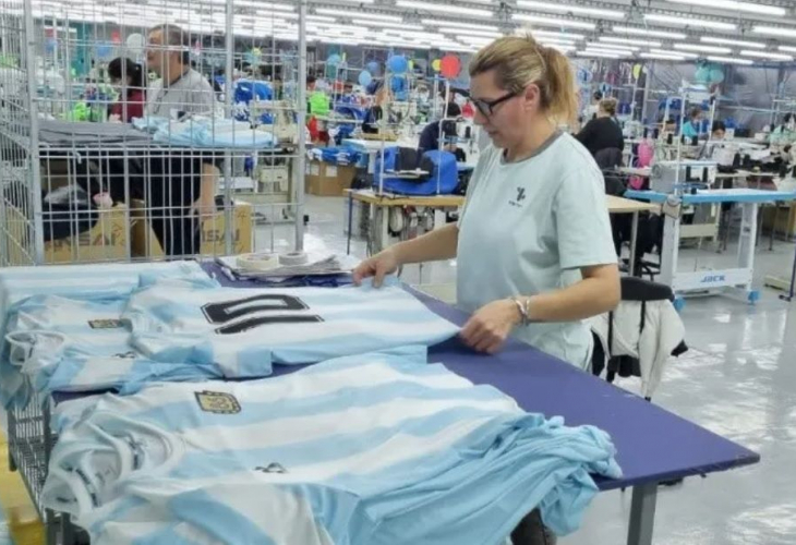La m&iacute;tica camiseta del Mundial M&eacute;xico '86 se fabrica en La Rioja