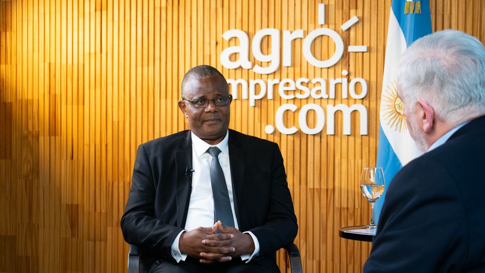 Daniel Marius Cibangu Kasonga Mubabinge: “Tenemos una tierra fértil y rica en minerales que puede alimentar al mundo”