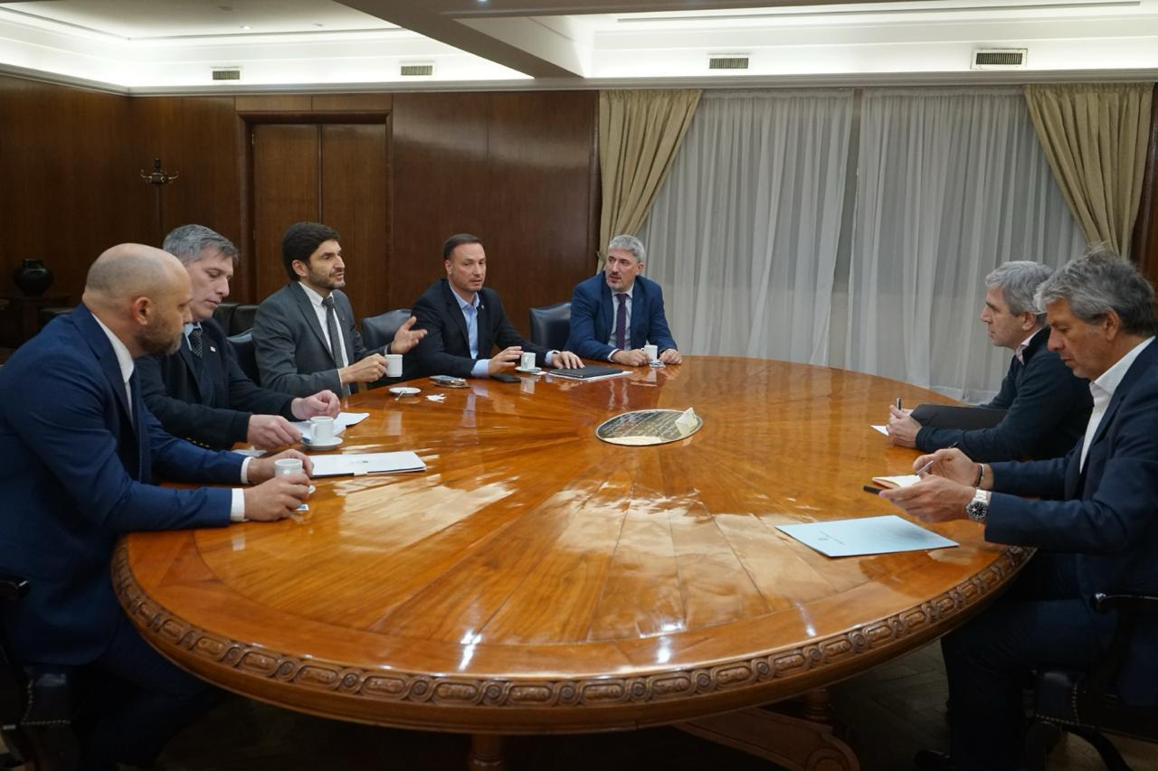 Pullaro: “Trabajamos temas trascendentales vinculados al desarrollo y la deuda que Nación tiene con Santa Fe”