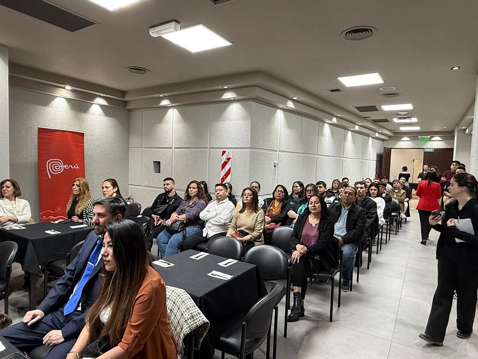 Sabores y ritmos del Perú brillaron en Buenos Aires en el Día de la Canción Criolla