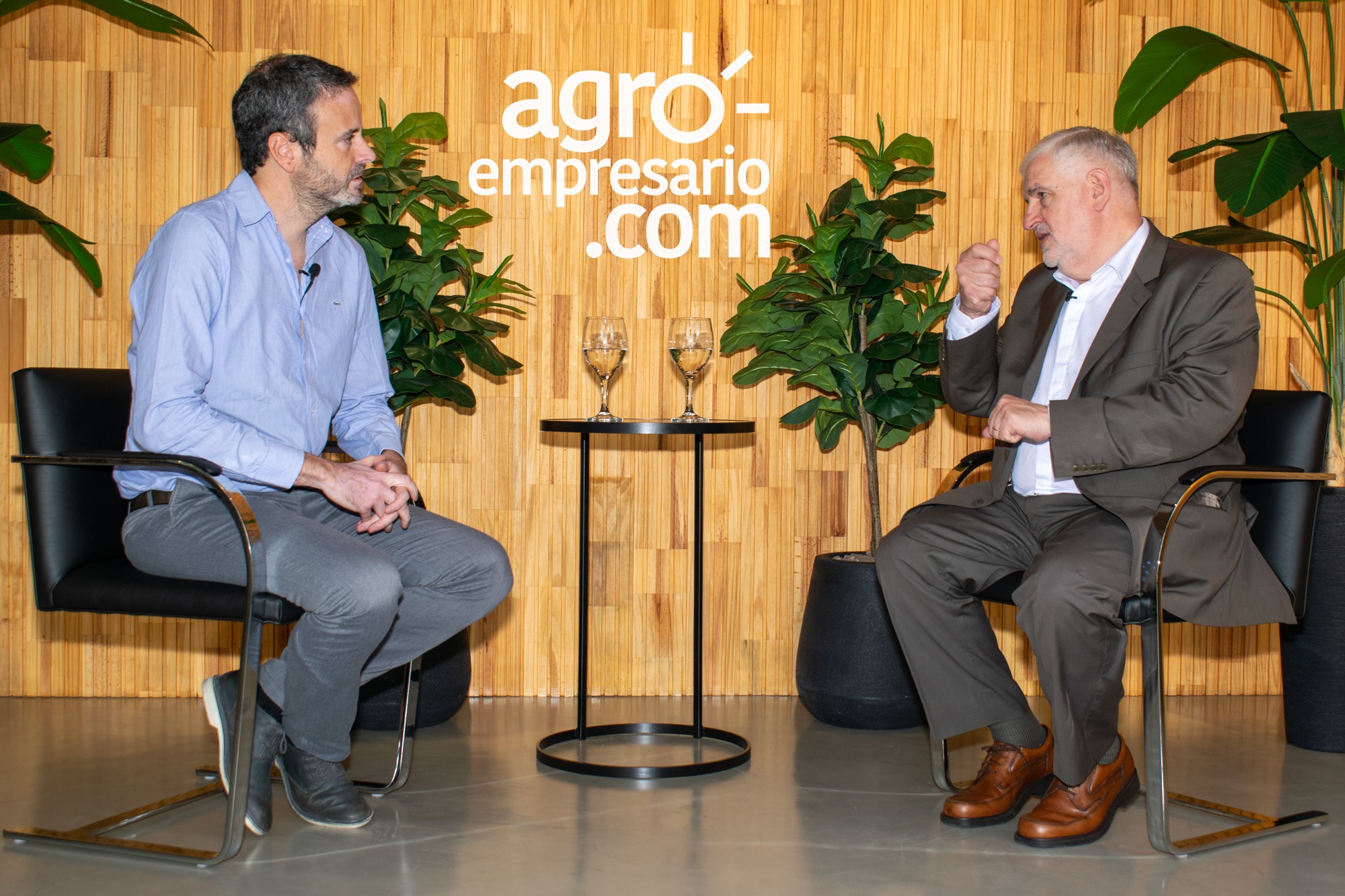 Juan Manuel Birolo, Gerente General de Bipolos, junto a Fernando Vilella, Director de Desarrollo Estratégico y Contenidos de Agroempresario.com.