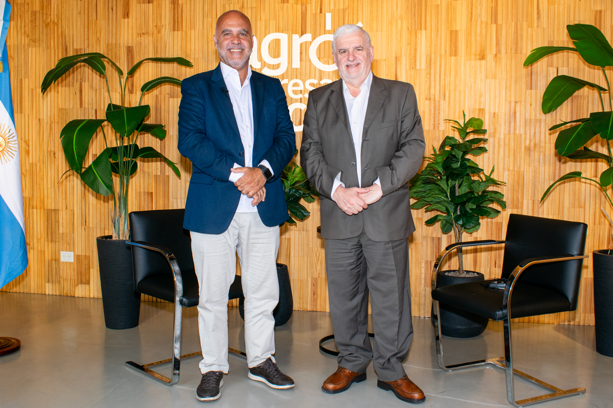 Jorge Pazos, Presidente del Comité Argentino de Arándanos y asesor comercial en Tropical Argentina junto a Fernando Vilella, Director de Desarrollo Estratégico y Contenidos de Agroempresario.com