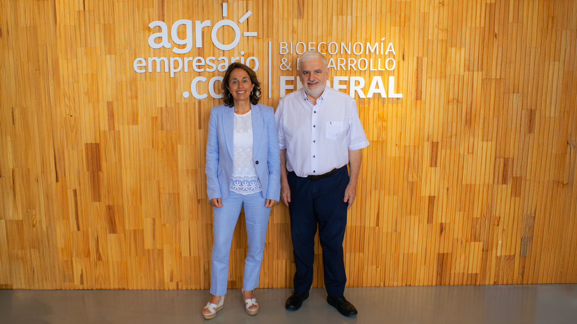 María Inés Di Napóli, Fundadora y CEO de PUMA junto a Fernando Vilella, Director de Desarrollo Estratégico y Contenidos de Agroempresario.com.