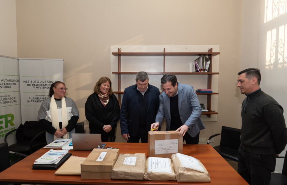 Licitaci&oacute;n en Larroque: avanzan cuatro ofertas para construir 18 viviendas d&uacute;plex con inversi&oacute;n provincial