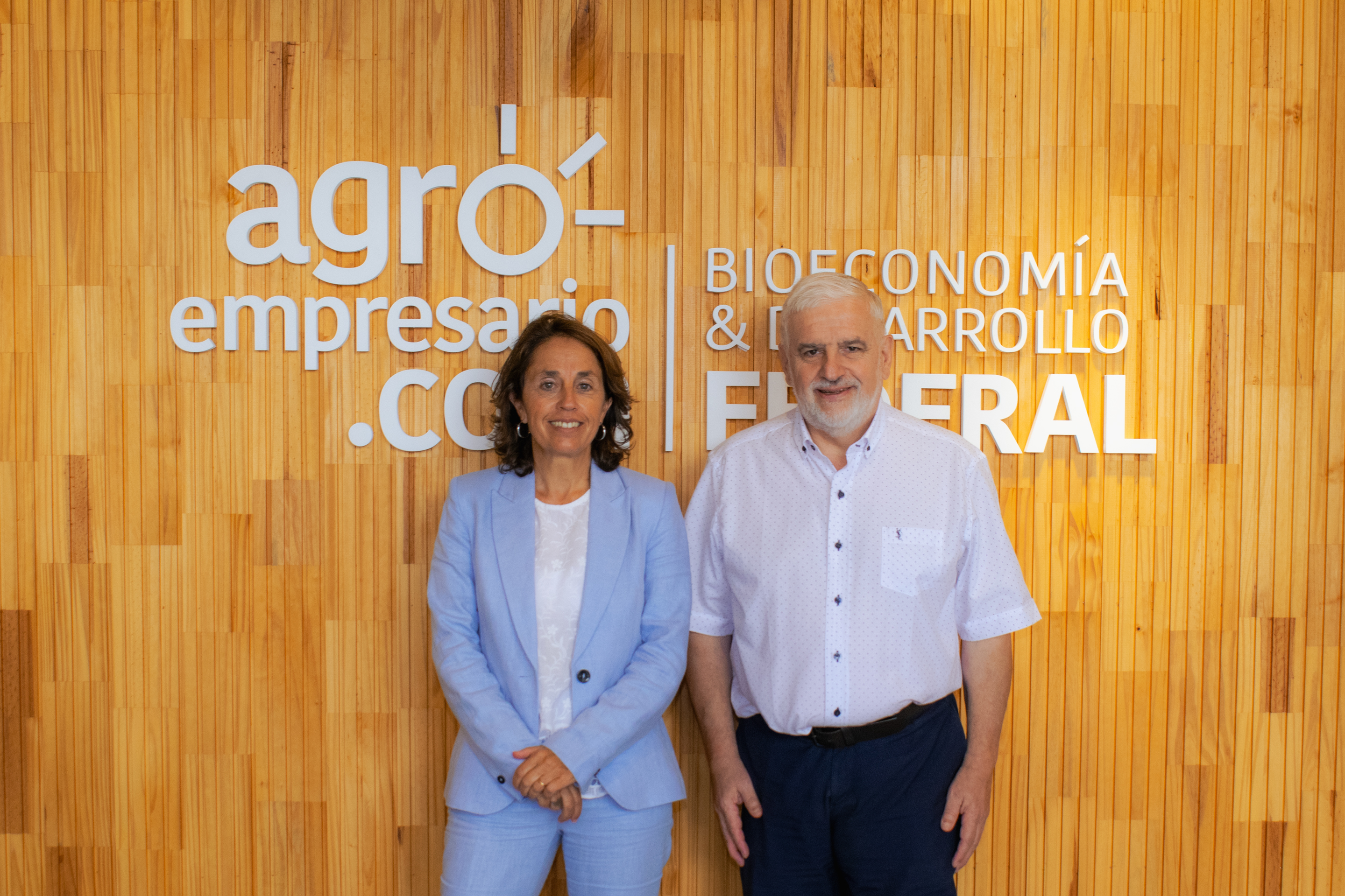 María Inés Di Napóli, Fundadora y CEO de PUMA junto a Fernando Vilella, Director de Desarrollo Estratégico y Contenidos de Agroempresario.com.