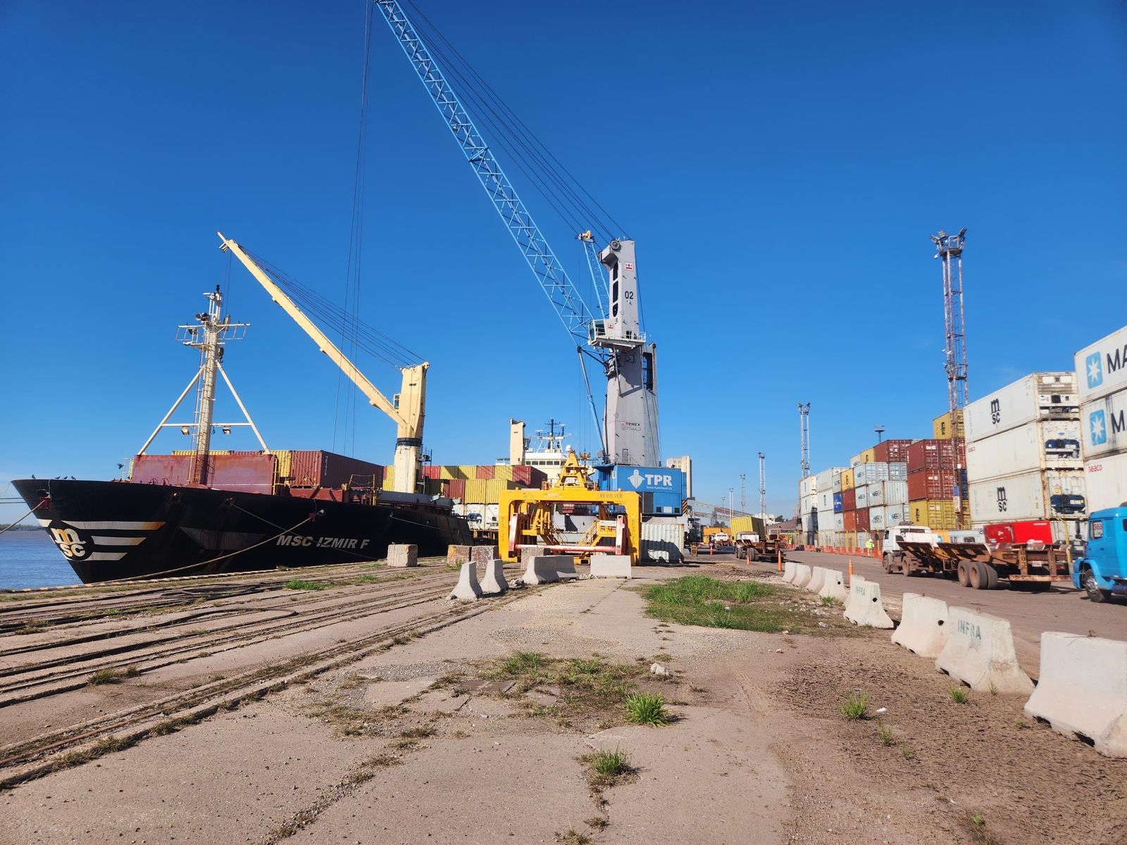 Santa Fe consolida su infraestructura exportadora: embarque histórico de miel desde Rosario